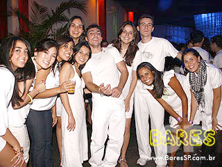 Warm-up do MOB Festival 2009 com Dj Hernan Cattaneo na Pacha Warm-up do MOB Festival 2009 com Dj Hernan Cattaneo na Pacha