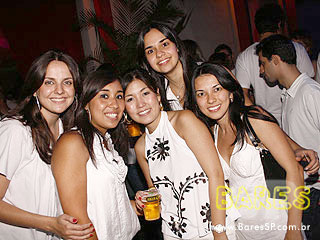 Warm-up do MOB Festival 2009 com Dj Hernan Cattaneo na Pacha Warm-up do MOB Festival 2009 com Dj Hernan Cattaneo na Pacha