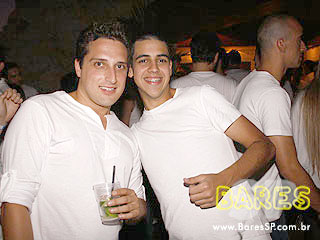 Warm-up do MOB Festival 2009 com Dj Hernan Cattaneo na Pacha Warm-up do MOB Festival 2009 com Dj Hernan Cattaneo na Pacha