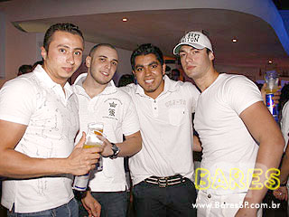 Warm-up do MOB Festival 2009 com Dj Hernan Cattaneo na Pacha Warm-up do MOB Festival 2009 com Dj Hernan Cattaneo na Pacha