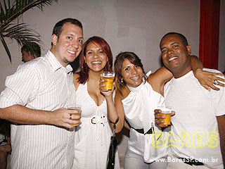 Warm-up do MOB Festival 2009 com Dj Hernan Cattaneo na Pacha Warm-up do MOB Festival 2009 com Dj Hernan Cattaneo na Pacha