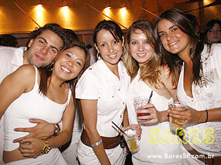 Warm-up do MOB Festival 2009 com Dj Hernan Cattaneo na Pacha Warm-up do MOB Festival 2009 com Dj Hernan Cattaneo na Pacha