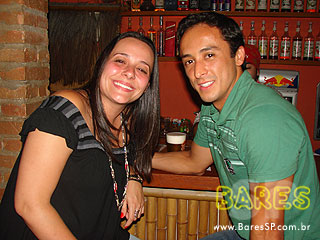 Banda Swing a Três se apresenta no Luau da Vila - Ação Blowtex Banda Swing a Três se apresenta no Luau da Vila - Ação Blowtex