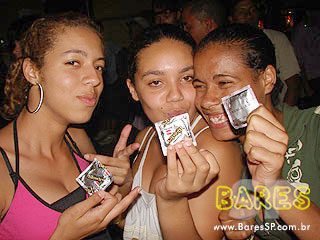 Noite animada no Capitão Gancho - AÇÃO BLOWTEX' Noite animada no Capitão Gancho - AÇÃO BLOWTEX'