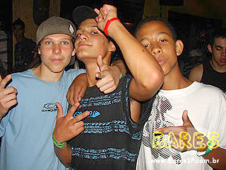 Noite animada no Capitão Gancho - AÇÃO BLOWTEX' Noite animada no Capitão Gancho - AÇÃO BLOWTEX'