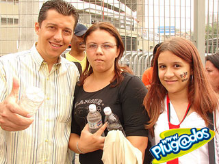 Ação Promocional Plugados Adria – Show RBD – Portão 2 Ação Promocional Plugados Adria – Show RBD – Portão 2