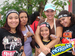 Ação Promocional Plugados Adria – Show RBD – Portão 17 Ação Promocional Plugados Adria – Show RBD – Portão 17