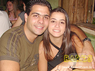 Véspera de feriado agitada no Bella Innocenti Véspera de feriado agitada no Bella Innocenti