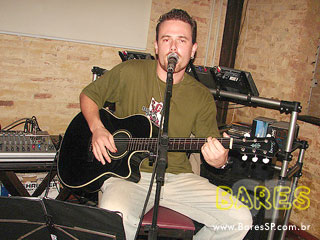 Véspera de feriado agitada no Bella Innocenti Véspera de feriado agitada no Bella Innocenti