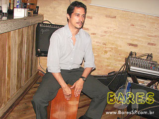 Véspera de feriado agitada no Bella Innocenti Véspera de feriado agitada no Bella Innocenti