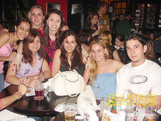 Sábado a noite no Pimenta Bar Sábado a noite no Pimenta Bar