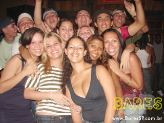 Grupos Turma do Pagode e Samprazer na Cervejaria Estância Itaim Grupos Turma do Pagode e Samprazer na Cervejaria Estância Itaim