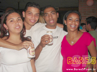 Grupos Turma do Pagode e Samprazer na Cervejaria Estância Itaim Grupos Turma do Pagode e Samprazer na Cervejaria Estância Itaim