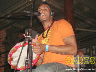 Grupos Turma do Pagode e Samprazer na Cervejaria Estância Itaim Grupos Turma do Pagode e Samprazer na Cervejaria Estância Itaim