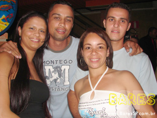 Grupos Turma do Pagode e Samprazer na Cervejaria Estância Itaim Grupos Turma do Pagode e Samprazer na Cervejaria Estância Itaim