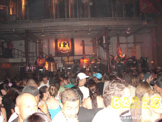 Grupos Turma do Pagode e Samprazer na Cervejaria Estância Itaim Grupos Turma do Pagode e Samprazer na Cervejaria Estância Itaim