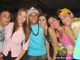 Grupos Turma do Pagode e Samprazer na Cervejaria Estância Itaim Grupos Turma do Pagode e Samprazer na Cervejaria Estância Itaim