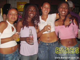 Grupos Turma do Pagode e Samprazer na Cervejaria Estância Itaim Grupos Turma do Pagode e Samprazer na Cervejaria Estância Itaim