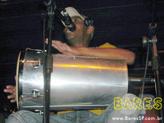 Grupos Turma do Pagode e Samprazer na Cervejaria Estância Itaim Grupos Turma do Pagode e Samprazer na Cervejaria Estância Itaim