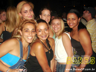 Grupos Turma do Pagode e Samprazer na Cervejaria Estância Itaim Grupos Turma do Pagode e Samprazer na Cervejaria Estância Itaim