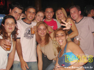 Grupos Turma do Pagode e Samprazer na Cervejaria Estância Itaim Grupos Turma do Pagode e Samprazer na Cervejaria Estância Itaim