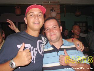 Grupos Turma do Pagode e Samprazer na Cervejaria Estância Itaim Grupos Turma do Pagode e Samprazer na Cervejaria Estância Itaim