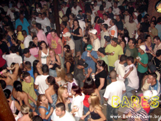 Grupos Turma do Pagode e Samprazer na Cervejaria Estância Itaim Grupos Turma do Pagode e Samprazer na Cervejaria Estância Itaim