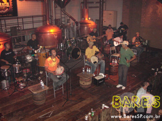 Grupos Turma do Pagode e Samprazer na Cervejaria Estância Itaim Grupos Turma do Pagode e Samprazer na Cervejaria Estância Itaim