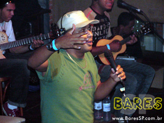 Grupos Turma do Pagode e Samprazer na Cervejaria Estância Itaim Grupos Turma do Pagode e Samprazer na Cervejaria Estância Itaim