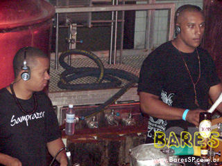 Grupos Turma do Pagode e Samprazer na Cervejaria Estância Itaim Grupos Turma do Pagode e Samprazer na Cervejaria Estância Itaim