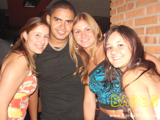 Grupos Turma do Pagode e Samprazer na Cervejaria Estância Itaim Grupos Turma do Pagode e Samprazer na Cervejaria Estância Itaim