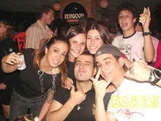 Grupos Turma do Pagode e Samprazer na Cervejaria Estância Itaim Grupos Turma do Pagode e Samprazer na Cervejaria Estância Itaim