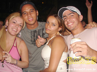 Grupos Turma do Pagode e Samprazer na Cervejaria Estância Itaim Grupos Turma do Pagode e Samprazer na Cervejaria Estância Itaim