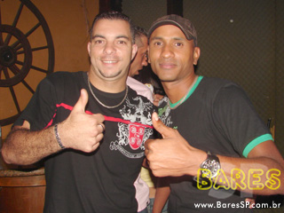 Grupos Turma do Pagode e Samprazer na Cervejaria Estância Itaim Grupos Turma do Pagode e Samprazer na Cervejaria Estância Itaim