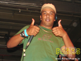 Grupos Turma do Pagode e Samprazer na Cervejaria Estância Itaim Grupos Turma do Pagode e Samprazer na Cervejaria Estância Itaim