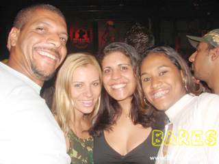 Grupos Turma do Pagode e Samprazer na Cervejaria Estância Itaim Grupos Turma do Pagode e Samprazer na Cervejaria Estância Itaim