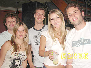 Sábado animado no Autêntico Bar Sábado animado no Autêntico Bar