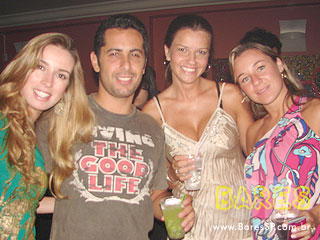 Sábado animado no Autêntico Bar Sábado animado no Autêntico Bar