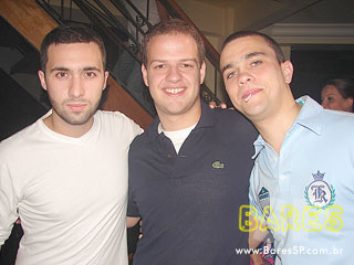 Sábado animado no Autêntico Bar Sábado animado no Autêntico Bar