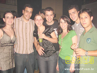 Sábado animado no Autêntico Bar Sábado animado no Autêntico Bar