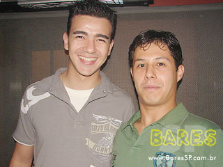 Sábado animado no Autêntico Bar Sábado animado no Autêntico Bar