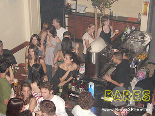 Sábado animado no Autêntico Bar Sábado animado no Autêntico Bar