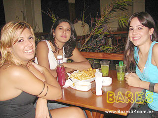 Sábado animado no Autêntico Bar Sábado animado no Autêntico Bar