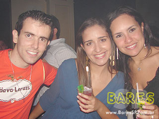 Sábado animado no Autêntico Bar Sábado animado no Autêntico Bar