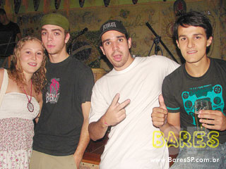 Sábado a noite no Consulado da Cachaça Sábado a noite no Consulado da Cachaça