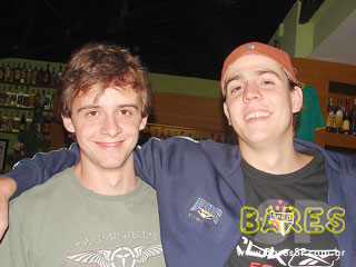 Sábado a noite no Consulado da Cachaça Sábado a noite no Consulado da Cachaça