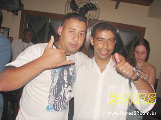 Quinta-feira a noite no Lisboa Chopp & Grill Quinta-feira a noite no Lisboa Chopp & Grill