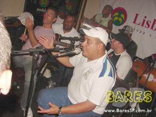 Quinta-feira a noite no Lisboa Chopp & Grill Quinta-feira a noite no Lisboa Chopp & Grill