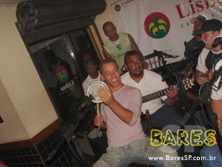 Quinta-feira a noite no Lisboa Chopp & Grill Quinta-feira a noite no Lisboa Chopp & Grill