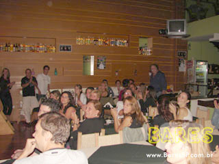 Segunda com apresentação teatral no Consulado da Cachaça Segunda com apresentação teatral no Consulado da Cachaça